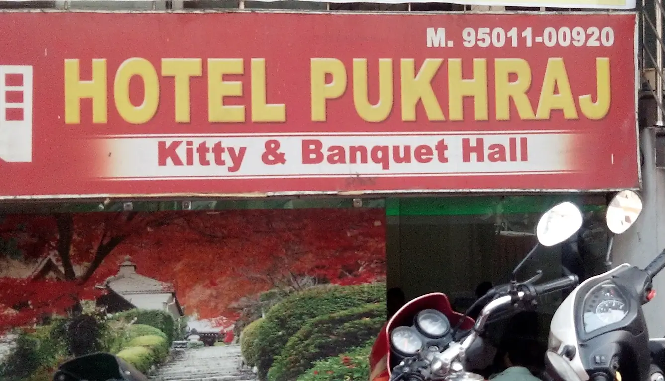 Hotel Pukhraj